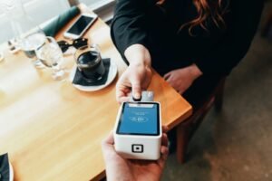 Top Things to Consider When Choosing a Credit Card for Personal Use